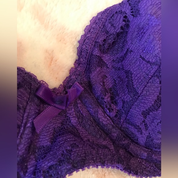 Deep Purple lace bra - Picture 4 of 6
